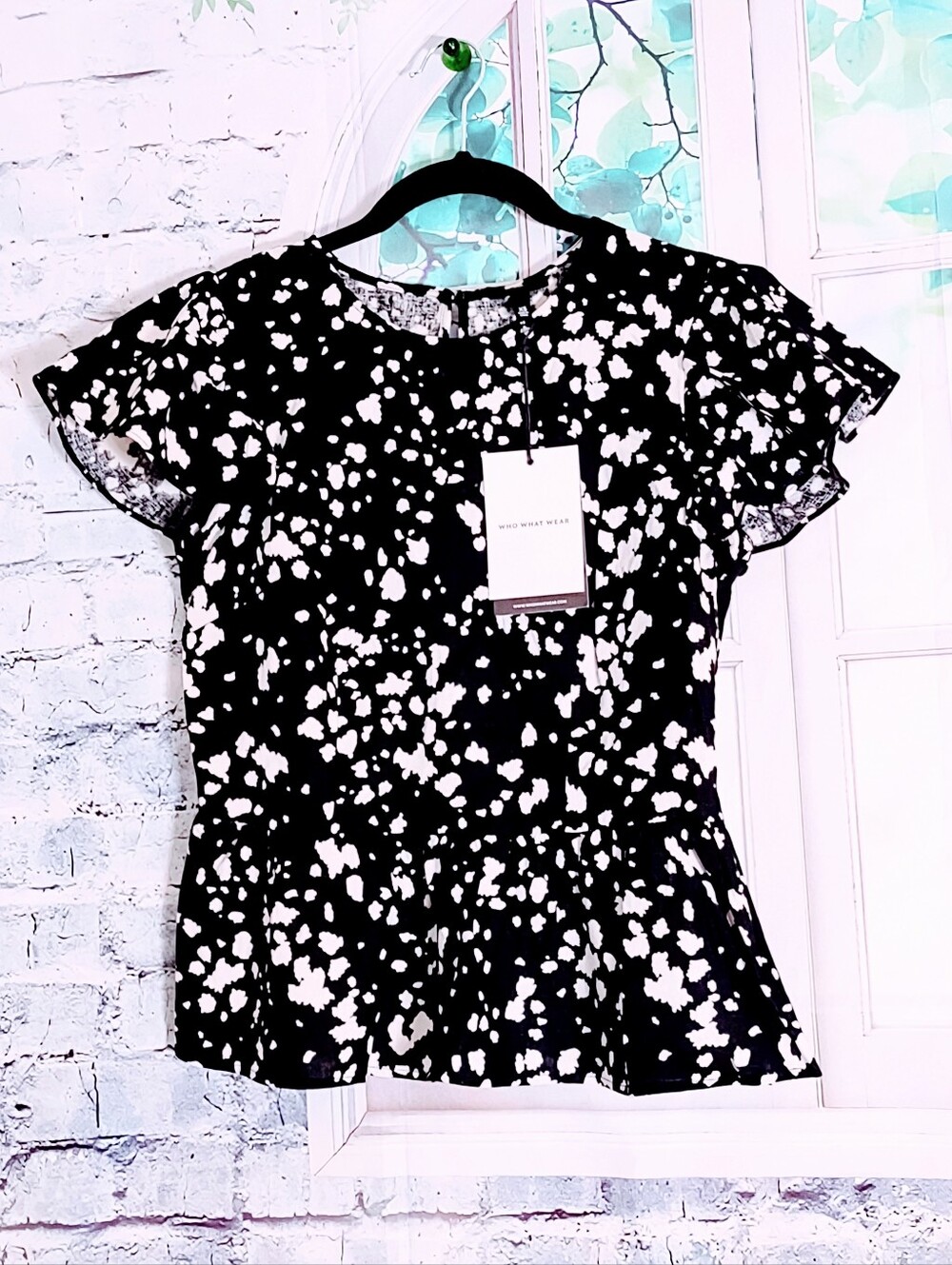 BLACK WITH WHITE SPLATTER PATTERN FLUTTER SLEEVE LINEN BLOUSE WOMEN'S SIZE  XS